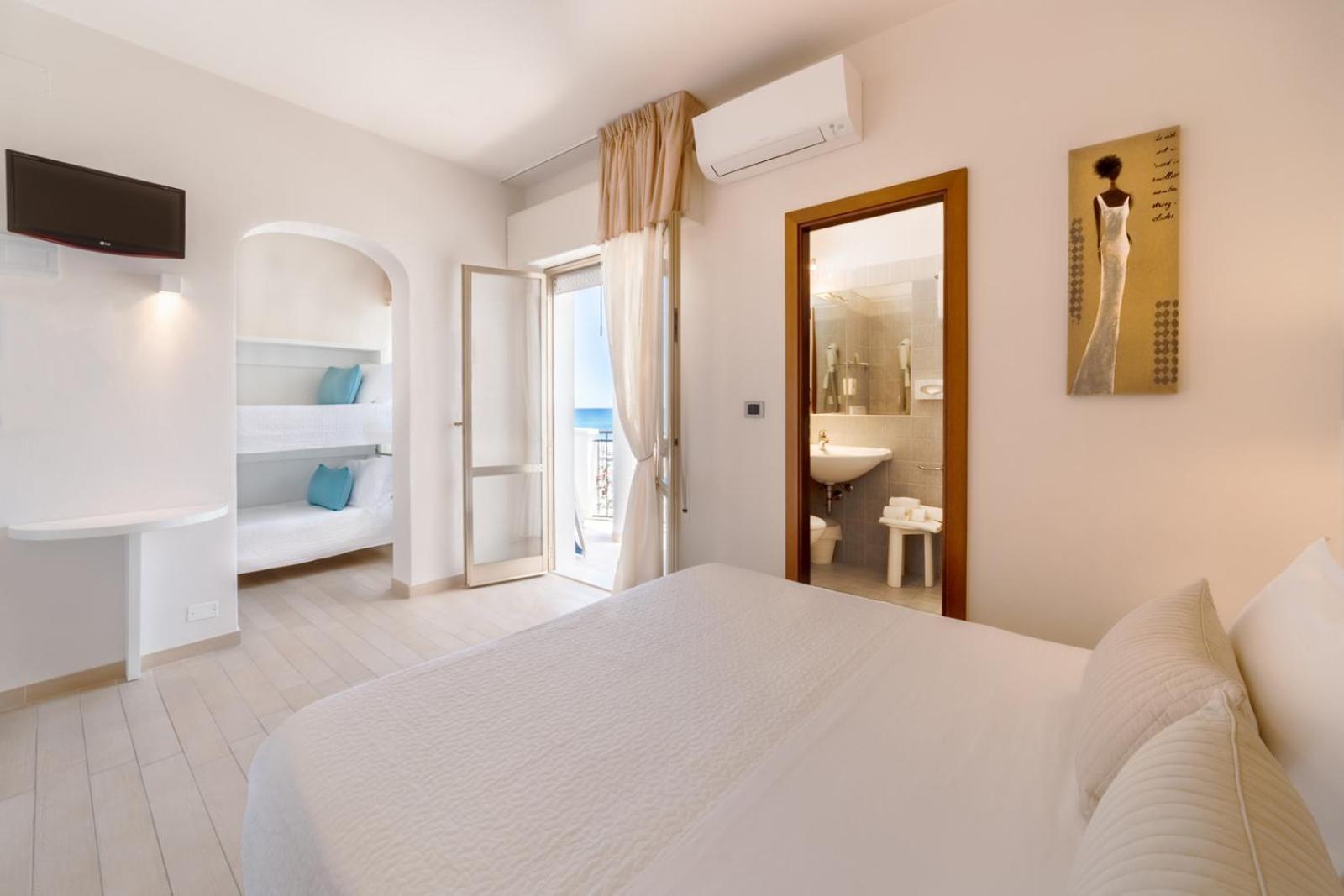 Hotel Soraya - Spiaggia Sawasdee Riccione Eksteriør billede